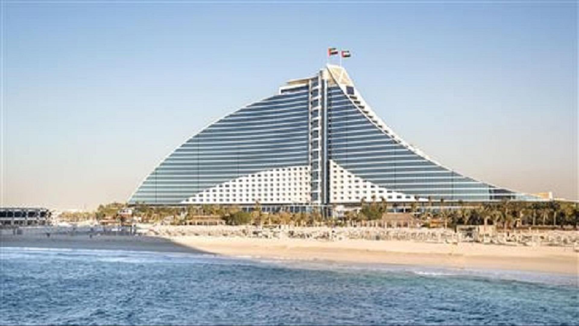 Jumeirah Beach Hotel in Dubai, AE
